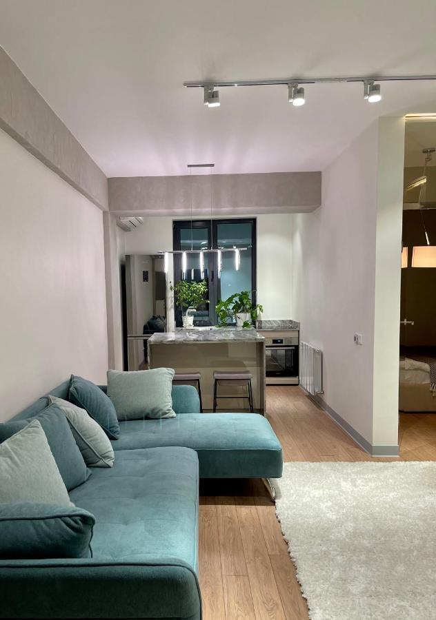 Logvinenko Apartment Бишкек Екстериор снимка