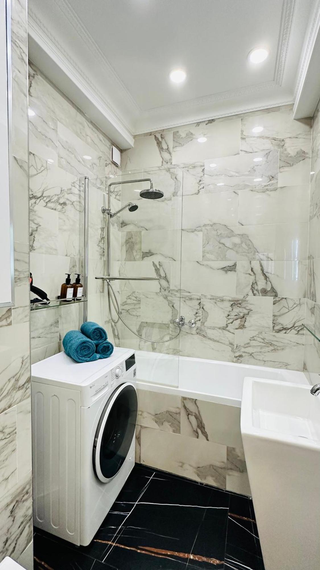Logvinenko Apartment Бишкек Екстериор снимка